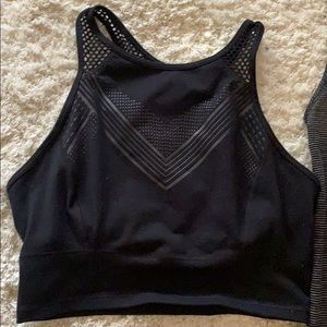 Under Armour Blacklight Crop Top